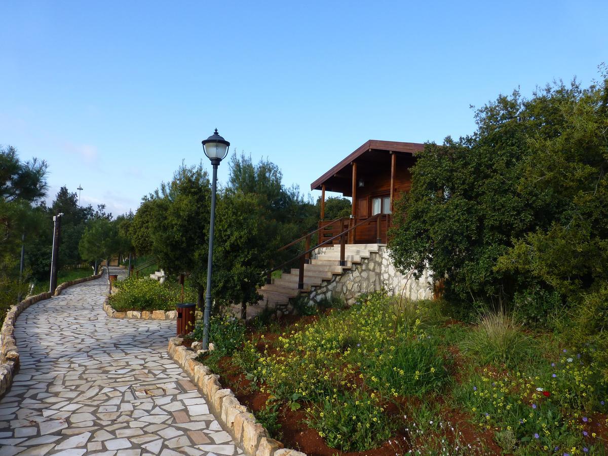 Mountain Breeze Lodge & Resort Al Salt Exterior foto