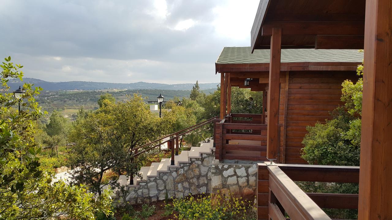 Mountain Breeze Lodge & Resort Al Salt Exterior foto