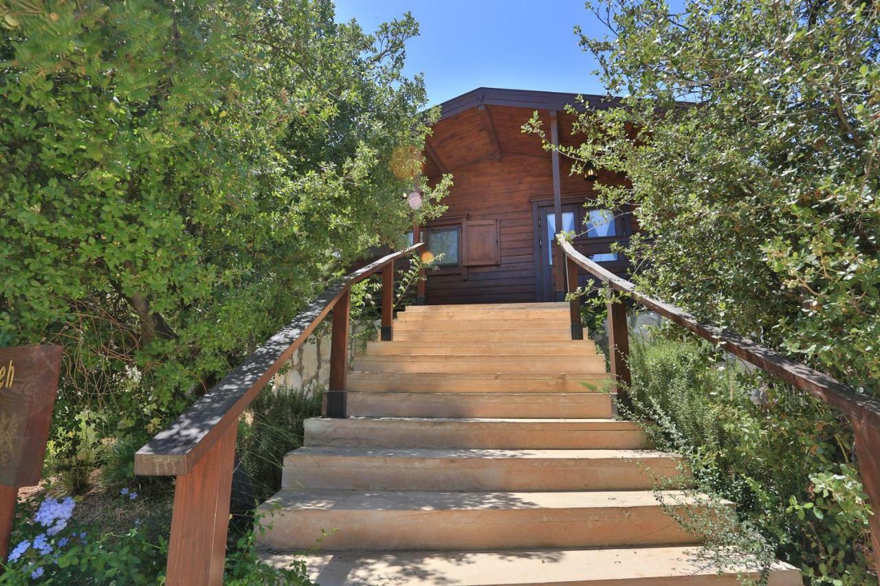 Mountain Breeze Lodge & Resort Al Salt Exterior foto